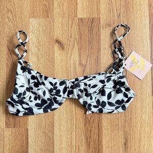 Skatie Kate top in Greenwich 🖤